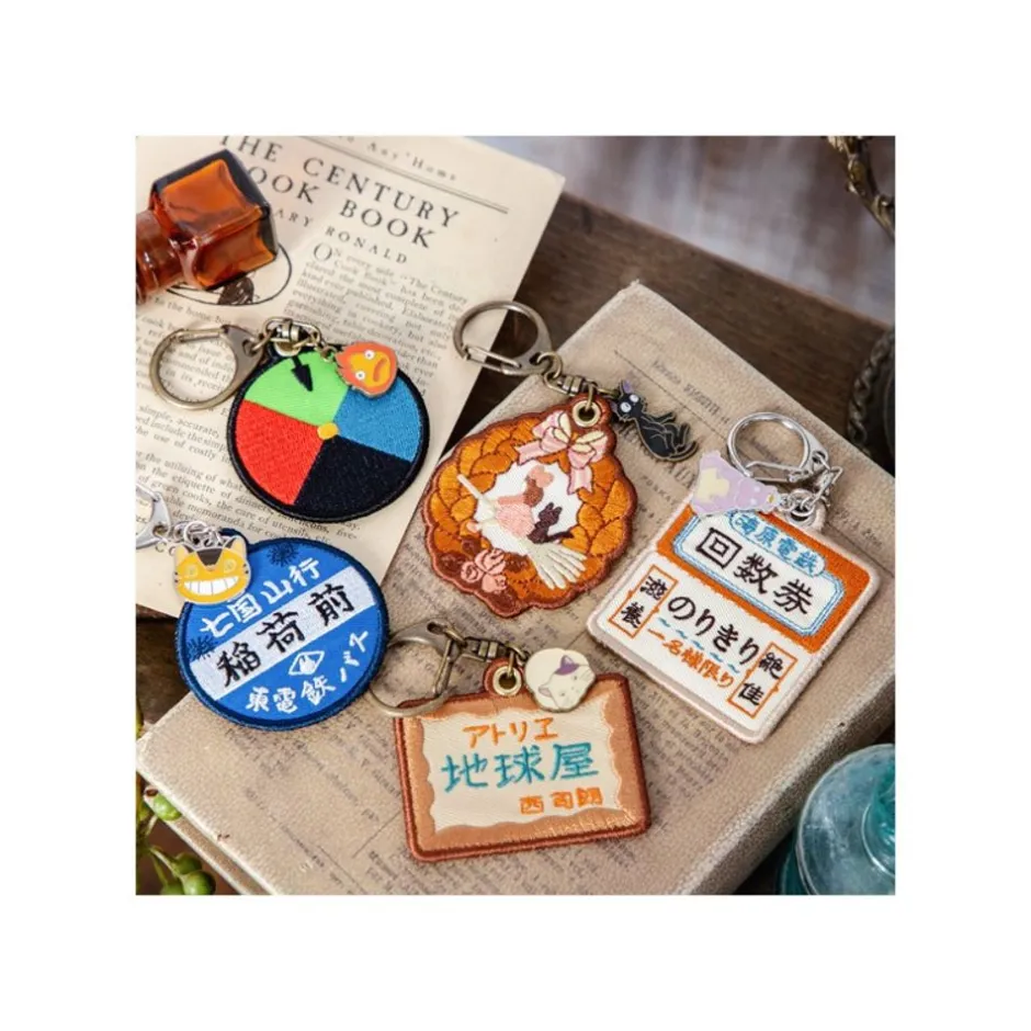 Maison Ghibli Keychains-Embroidery Keychain Bus Stop - My Neighbor Totoro