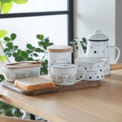 Maison Ghibli Kitchenware-Enamel Tea Pot Soot Sprites 1,1L - My Neighbor Totoro