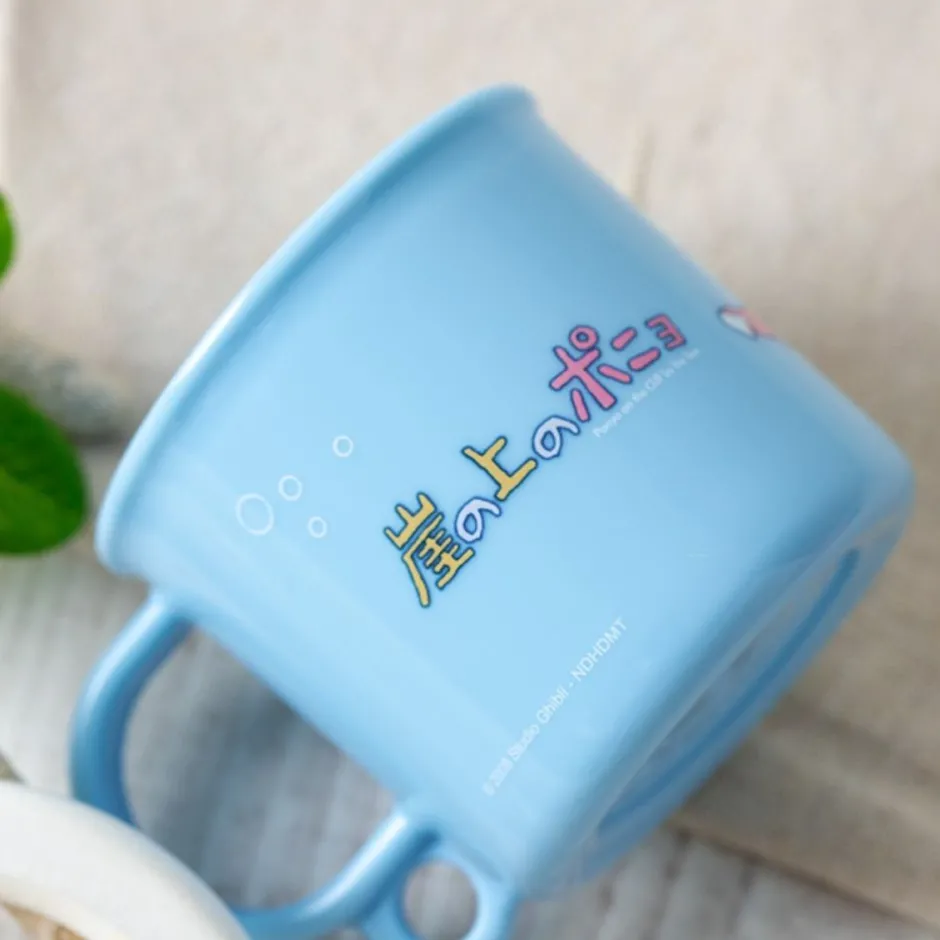 Maison Ghibli Kitchenware-Mug Ponyo In The Ocean - Ponyo On The Cliff