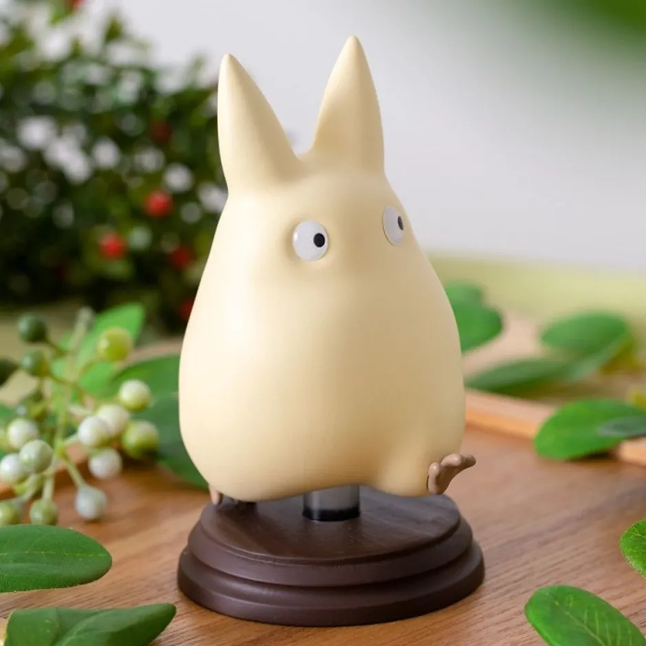 Maison Ghibli Statues-Small Totoro Walking Pocket Statue - My Neighbor Totoro